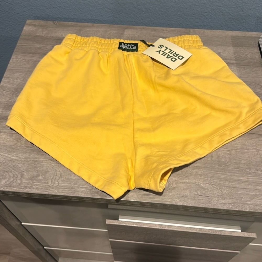NEW*Daily Drills Cotton Shorts in Vibrant Yellow